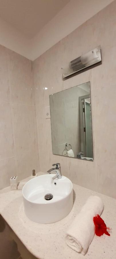 Le Chant De Merle Self -Catering Studios And Apartments Mahe Island Екстер'єр фото