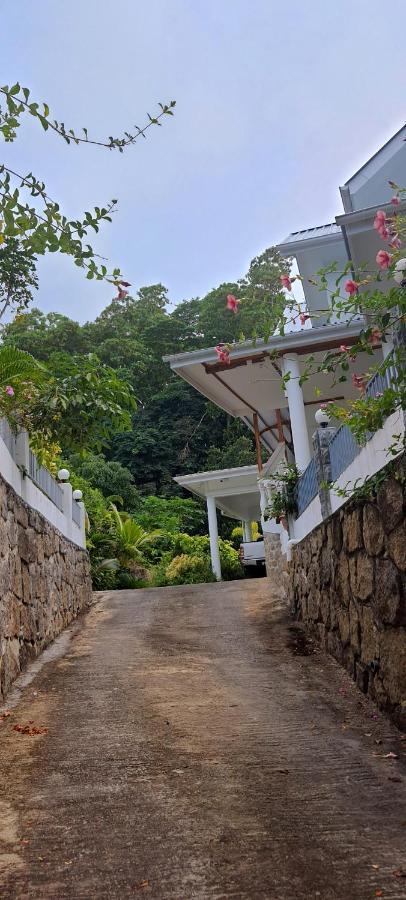 Le Chant De Merle Self -Catering Studios And Apartments Mahe Island Екстер'єр фото