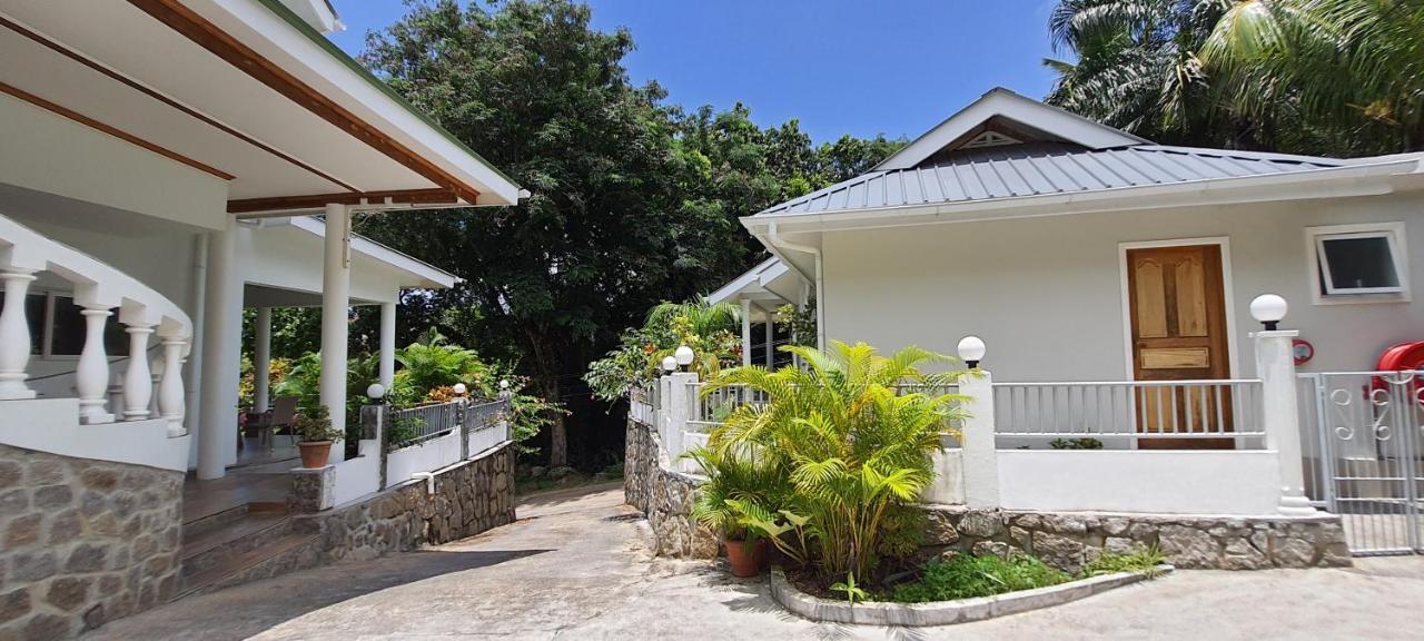 Le Chant De Merle Self -Catering Studios And Apartments Mahe Island Екстер'єр фото