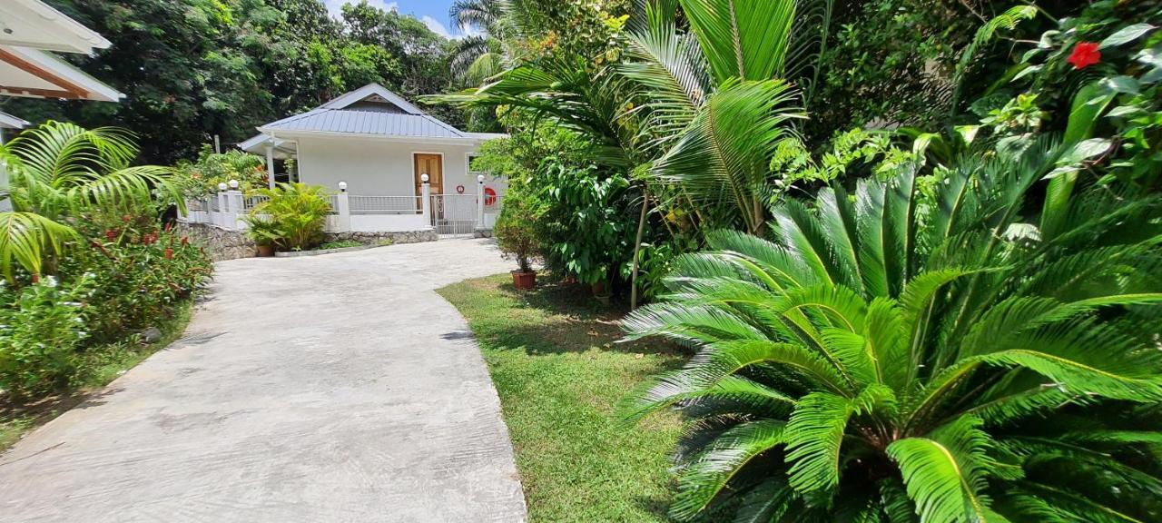Le Chant De Merle Self -Catering Studios And Apartments Mahe Island Екстер'єр фото